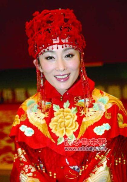 IM电竞:
苏宁旧将功过相抵 亚冠全北着客场战袍首秀2-2悉尼 上港暂垫底(图1) IM电竞