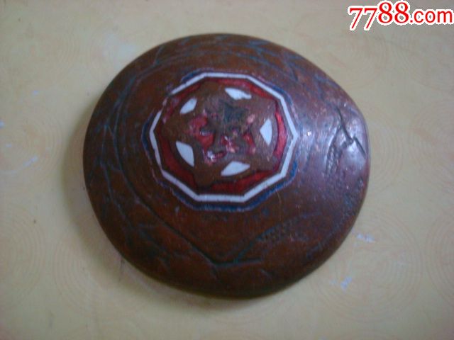 “IM电竞”货车侧翻猪仔冒雨大逃亡